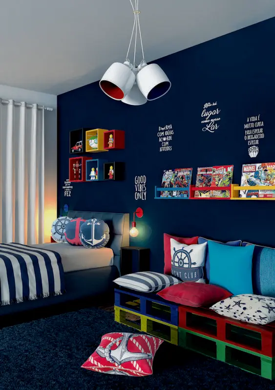 Nautical Blues kids' bedroom: Striking and fun creation for your gregarious little boy. The deep blue accent wall and carpet