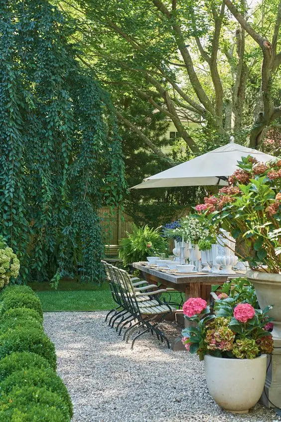 garden party setup
