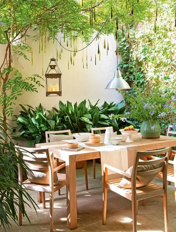 backyard dining set