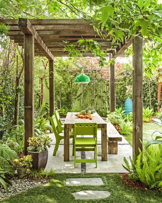 dining room in the garden