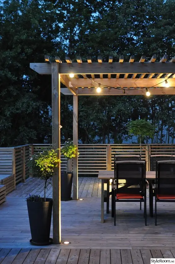 deck with pergola