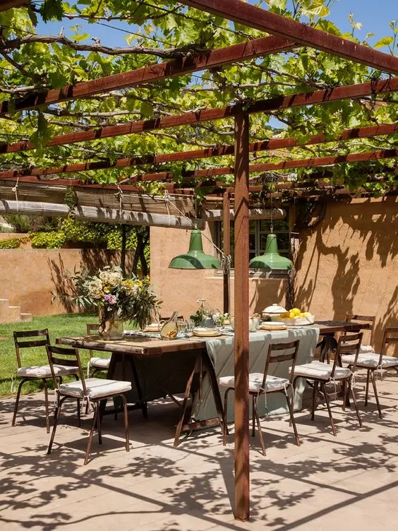 tuscan backyard dining