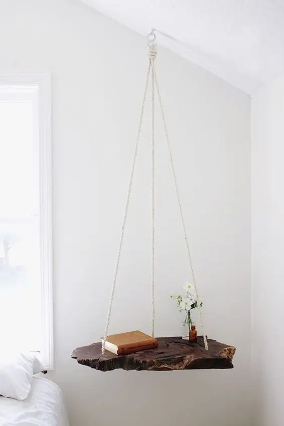 Wood Slice Nightstand DIY home décor: Quirky, exceptional, unforgettable. This simple DIY project will give your room