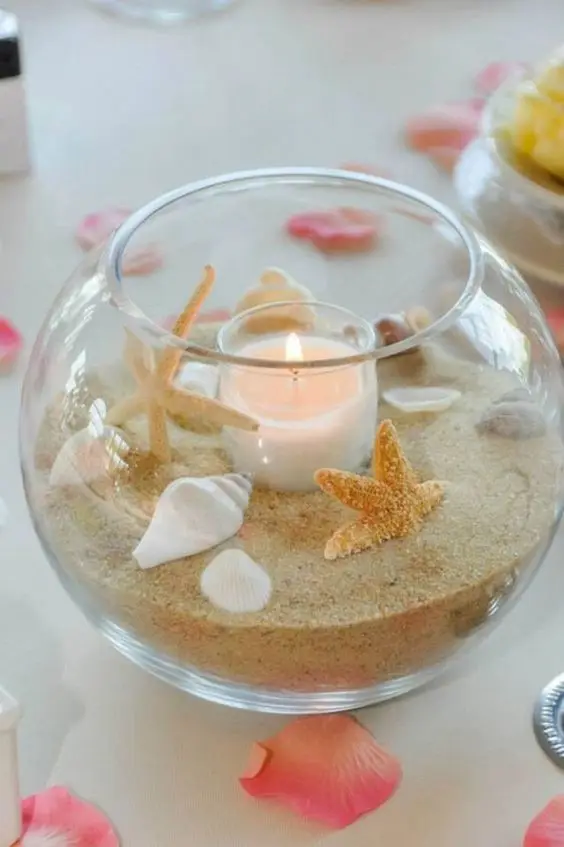 Beachy Candle Holder DIY home décor: This easy to create candle holder is pretty enough for candlelight dinners, bedroom