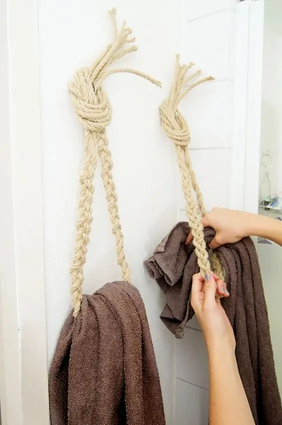 Jute Towel Holders DIY home décor: These towel holders are functional as they are decorative. You will only need an hour to