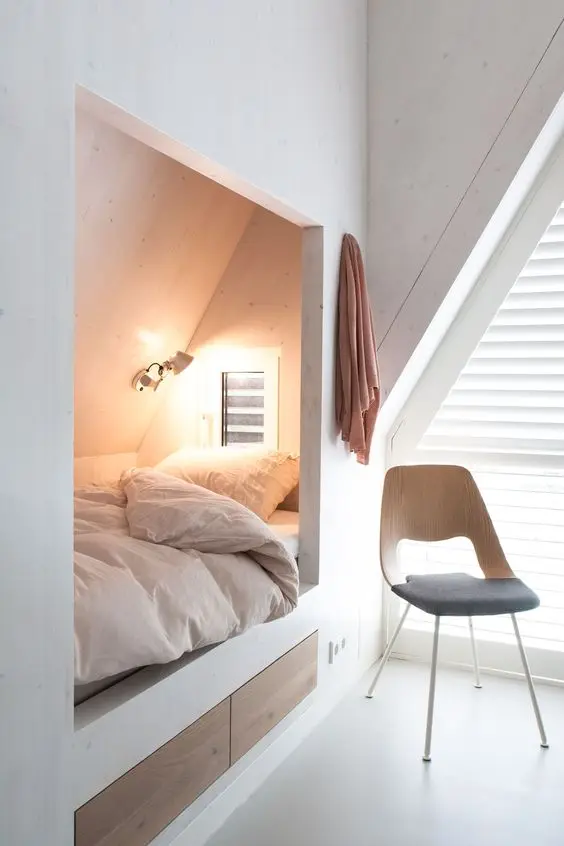 alcove bed