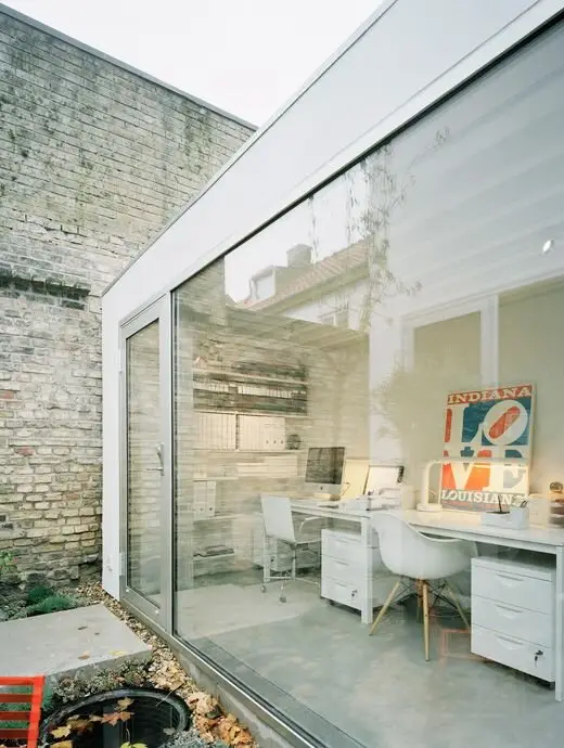 Outdoors, Indoors minimalist home office: Can’t get enough of the outdoors but need the comforts and safety of an indoor