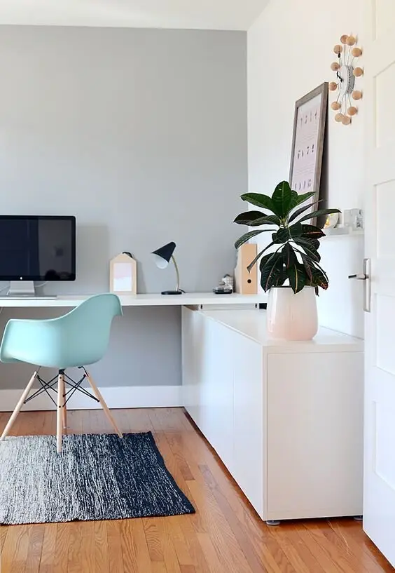 Charming Pastels minimalist home office: Add colours to your modern and minimalist home office! Pastels are soft and cool to