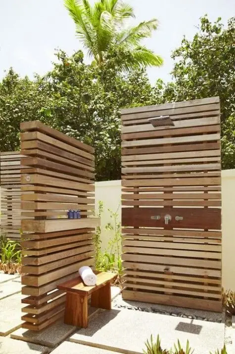 modern outdoor shower screens