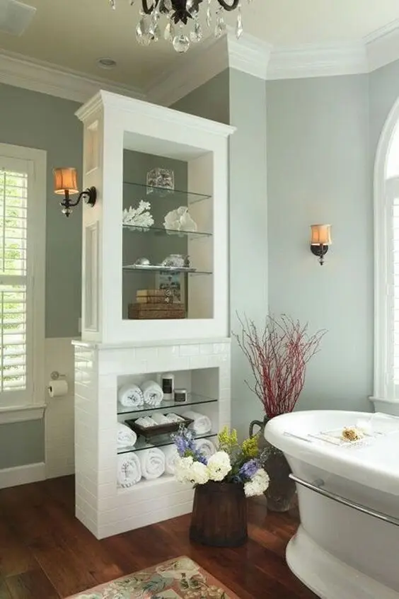 elegant and luxurious bathroom