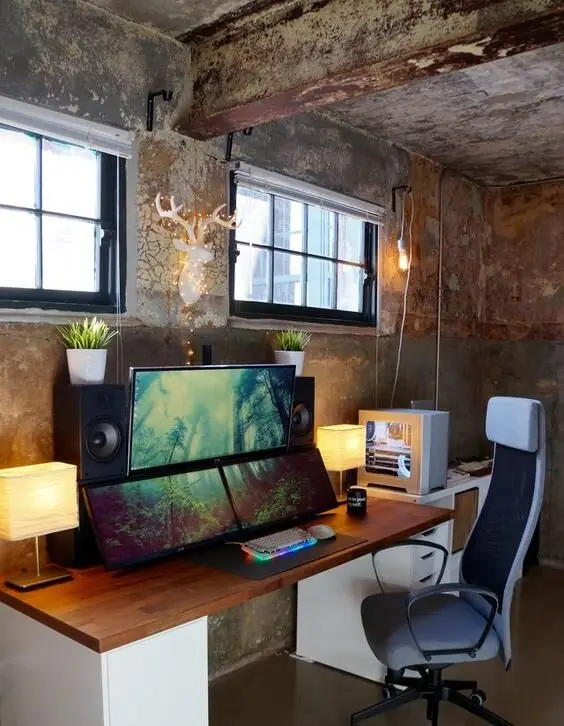 Bare Minimum gaming home office: While the workspace is fully equipped and bedecked, the rest of the room is left as is, or