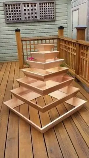 Cascading Garden Planter wood project: Square frames in shrinking sizes, stacked and filled with soil as you go. Terracing