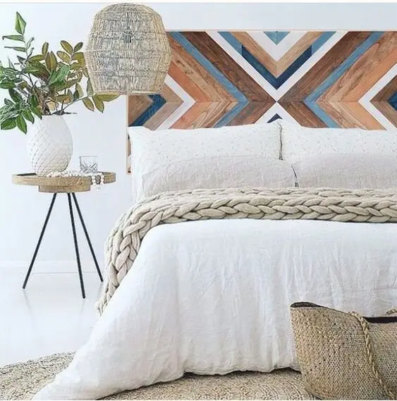 recycled pallet headboard