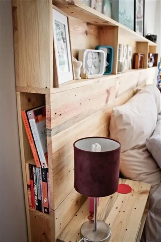 Headboard and Organiser wood project: A headboard with display shelves in front, book nooks on the sides and a drawered
