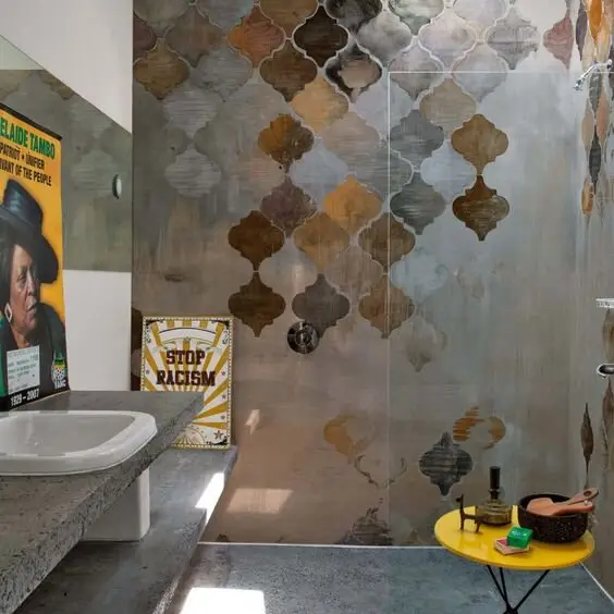 Moroccan bathroom