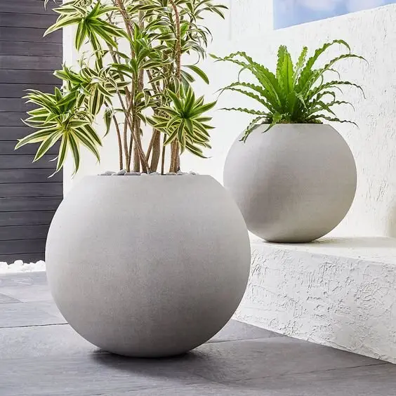 round garden planters