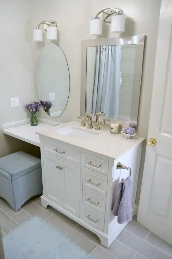 small bathroom vanity