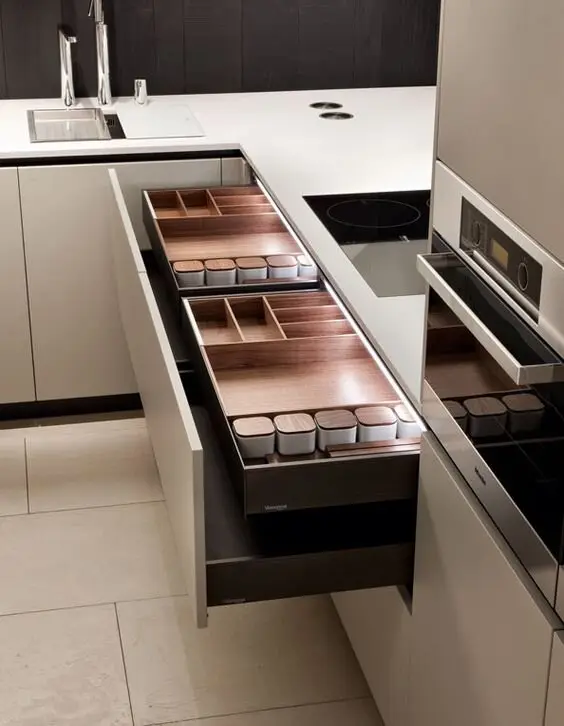 modern cutlery organiser