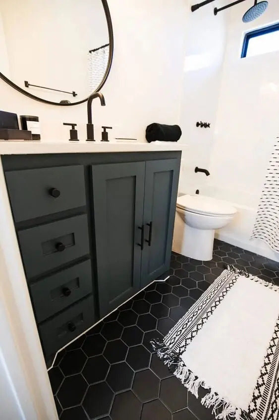1 1 black and white bathroom